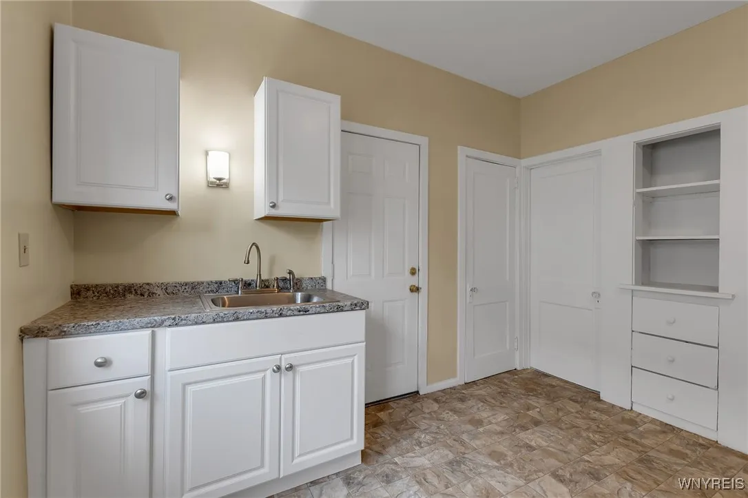 124 Hawley Street, Buffalo, New York 14213, Buffalo, New York 14213, 6 Bedrooms Bedrooms, ,2 BathroomsBathrooms,Residential,For Sale,124 Hawley Street, Buffalo, New York 14213,B1623456