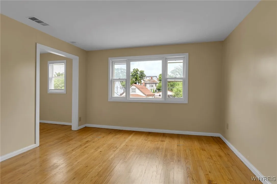 124 Hawley Street, Buffalo, New York 14213, Buffalo, New York 14213, 6 Bedrooms Bedrooms, ,2 BathroomsBathrooms,Residential,For Sale,124 Hawley Street, Buffalo, New York 14213,B1623456