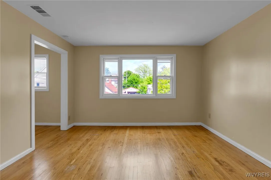 124 Hawley Street, Buffalo, New York 14213, Buffalo, New York 14213, 6 Bedrooms Bedrooms, ,2 BathroomsBathrooms,Residential,For Sale,124 Hawley Street, Buffalo, New York 14213,B1623456