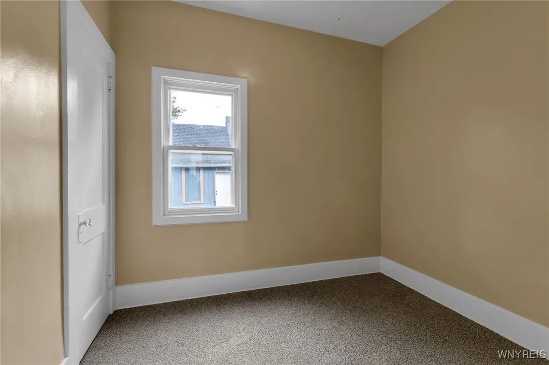 124 Hawley Street, Buffalo, New York 14213, Buffalo, New York 14213, 6 Bedrooms Bedrooms, ,2 BathroomsBathrooms,Residential,For Sale,124 Hawley Street, Buffalo, New York 14213,B1623456