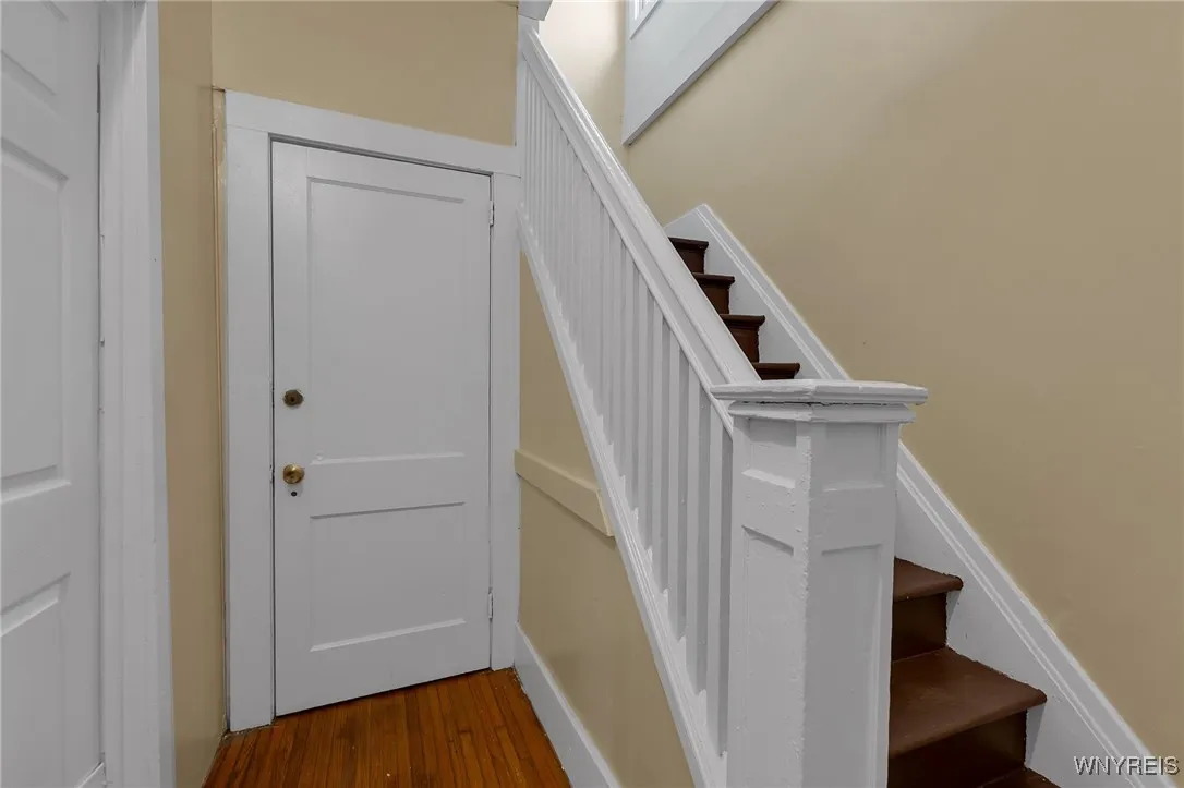 124 Hawley Street, Buffalo, New York 14213, Buffalo, New York 14213, 6 Bedrooms Bedrooms, ,2 BathroomsBathrooms,Residential,For Sale,124 Hawley Street, Buffalo, New York 14213,B1623456