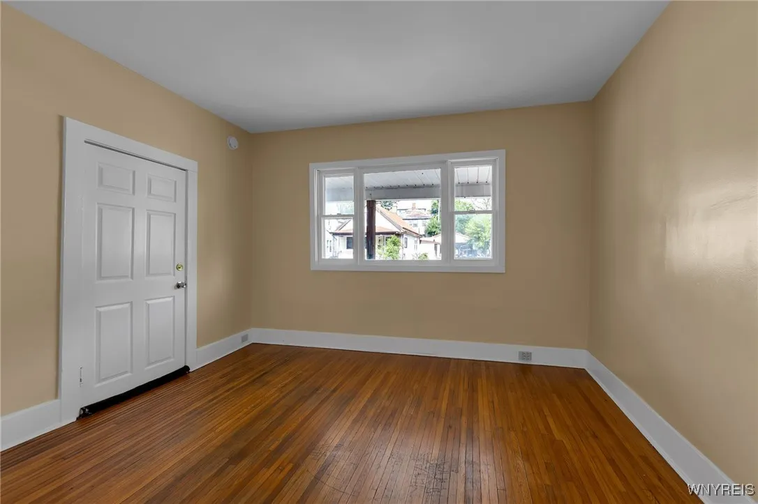 124 Hawley Street, Buffalo, New York 14213, Buffalo, New York 14213, 6 Bedrooms Bedrooms, ,2 BathroomsBathrooms,Residential,For Sale,124 Hawley Street, Buffalo, New York 14213,B1623456