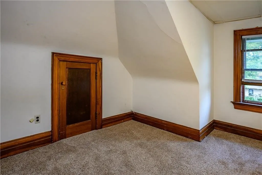 103 Argyle Street, Rochester, New York 14607, Rochester, New York 14607, 2 Bedrooms Bedrooms, 5 Rooms Rooms,1 BathroomBathrooms,Residential Lease,For Rent,103 Argyle Street, Rochester, New York 14607,R1624913