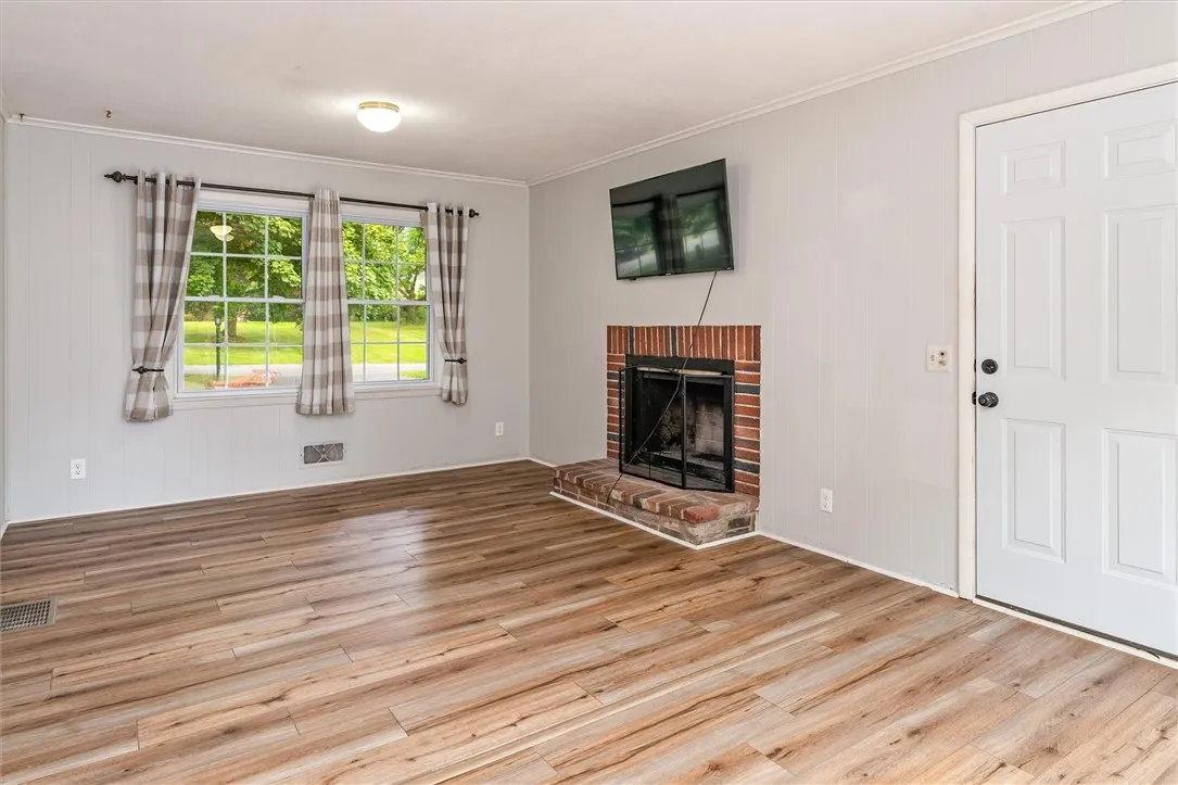 10 Matthew Drive, Perinton, New York 14450, Perinton, New York 14450, 3 Bedrooms Bedrooms, 9 Rooms Rooms,1 BathroomBathrooms,Residential,Closed,10 Matthew Drive, Perinton, New York 14450,0,R1624894