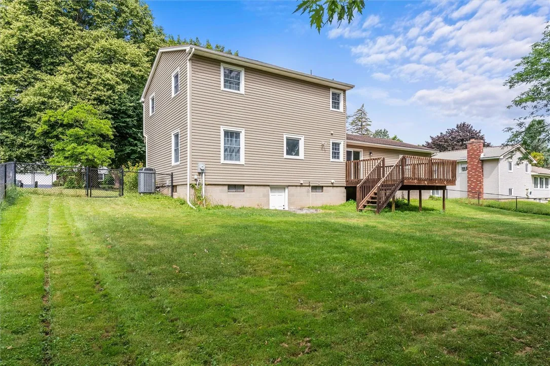 10 Matthew Drive, Perinton, New York 14450, Perinton, New York 14450, 3 Bedrooms Bedrooms, 9 Rooms Rooms,1 BathroomBathrooms,Residential,Closed,10 Matthew Drive, Perinton, New York 14450,0,R1624894