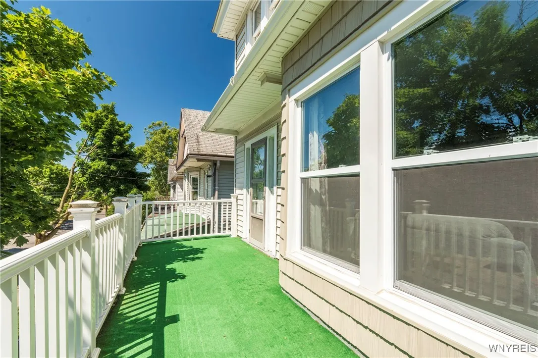 30 Macamley Street, Buffalo, New York 14220, Buffalo, New York 14220, 6 Bedrooms Bedrooms, ,2 BathroomsBathrooms,Residential,For Sale,30 Macamley Street, Buffalo, New York 14220,B1624915
