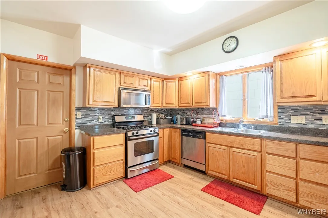 30 Macamley Street, Buffalo, New York 14220, Buffalo, New York 14220, 6 Bedrooms Bedrooms, ,2 BathroomsBathrooms,Residential,For Sale,30 Macamley Street, Buffalo, New York 14220,B1624915