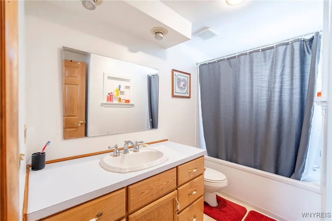 30 Macamley Street, Buffalo, New York 14220, Buffalo, New York 14220, 6 Bedrooms Bedrooms, ,2 BathroomsBathrooms,Residential,For Sale,30 Macamley Street, Buffalo, New York 14220,B1624915