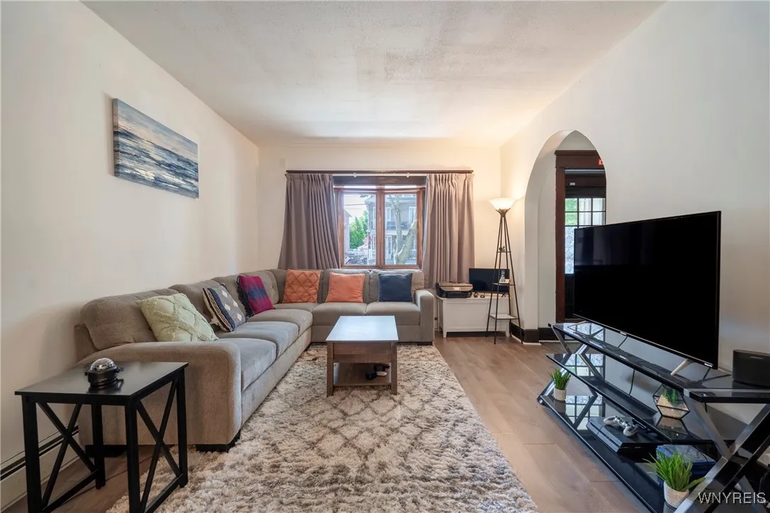 30 Macamley Street, Buffalo, New York 14220, Buffalo, New York 14220, 6 Bedrooms Bedrooms, ,2 BathroomsBathrooms,Residential,For Sale,30 Macamley Street, Buffalo, New York 14220,B1624915