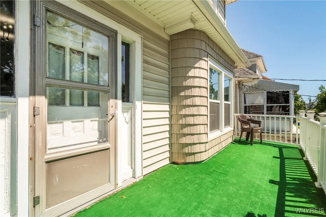 30 Macamley Street, Buffalo, New York 14220, Buffalo, New York 14220, 6 Bedrooms Bedrooms, ,2 BathroomsBathrooms,Residential,For Sale,30 Macamley Street, Buffalo, New York 14220,B1624915