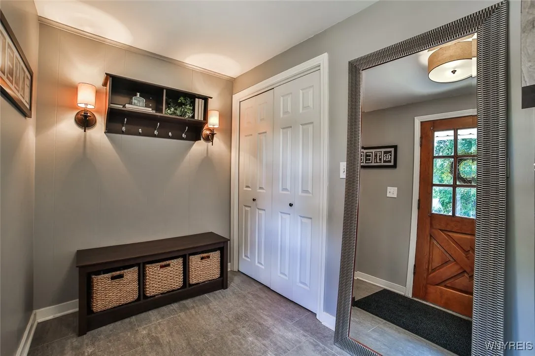 4530 Greenbriar Road, Clarence, New York 14221, Clarence, New York 14221, 3 Bedrooms Bedrooms, 8 Rooms Rooms,2 BathroomsBathrooms,Residential,For Sale,4530 Greenbriar Road, Clarence, New York 14221,B1624935