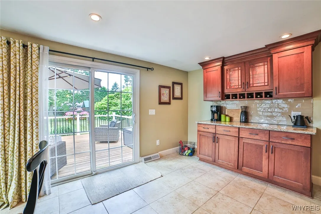 4530 Greenbriar Road, Clarence, New York 14221, Clarence, New York 14221, 3 Bedrooms Bedrooms, 8 Rooms Rooms,2 BathroomsBathrooms,Residential,For Sale,4530 Greenbriar Road, Clarence, New York 14221,B1624935