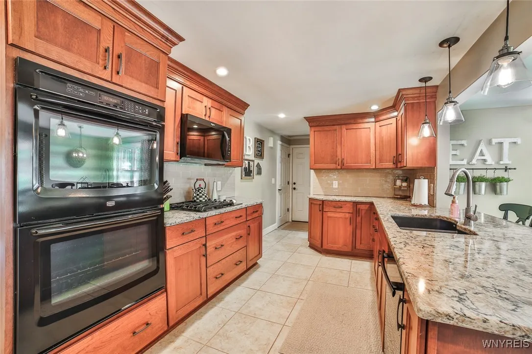 4530 Greenbriar Road, Clarence, New York 14221, Clarence, New York 14221, 3 Bedrooms Bedrooms, 8 Rooms Rooms,2 BathroomsBathrooms,Residential,For Sale,4530 Greenbriar Road, Clarence, New York 14221,B1624935
