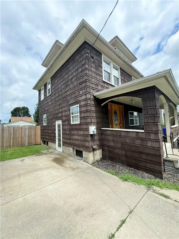 224 Kingsbury Avenue, Elmira City, New York 14901, Elmira City, New York 14901, 3 Bedrooms Bedrooms, 8 Rooms Rooms,1 BathroomBathrooms,Residential,For Sale,224 Kingsbury Avenue, Elmira City, New York 14901,R1623142