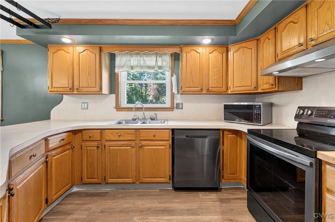 Tons of counter space to prep meals!