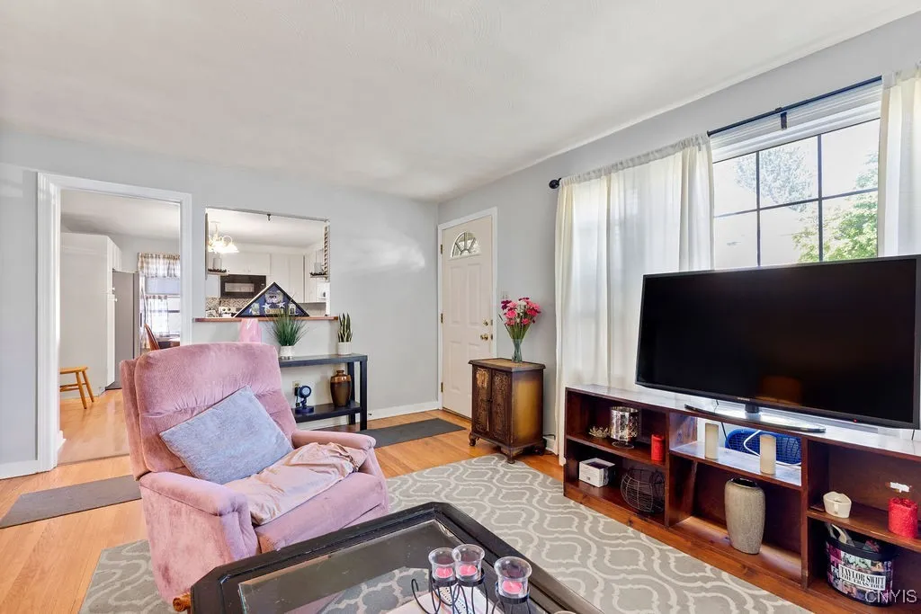 306 Darrow Avenue, Geddes, New York 13209, Geddes, New York 13209, 6 Bedrooms Bedrooms, ,2 BathroomsBathrooms,Residential,Closed,306 Darrow Avenue, Geddes, New York 13209,0,S1624696