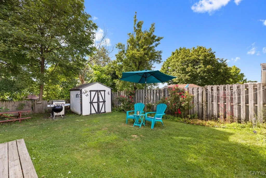 306 Darrow Avenue, Geddes, New York 13209, Geddes, New York 13209, 6 Bedrooms Bedrooms, ,2 BathroomsBathrooms,Residential,Closed,306 Darrow Avenue, Geddes, New York 13209,0,S1624696