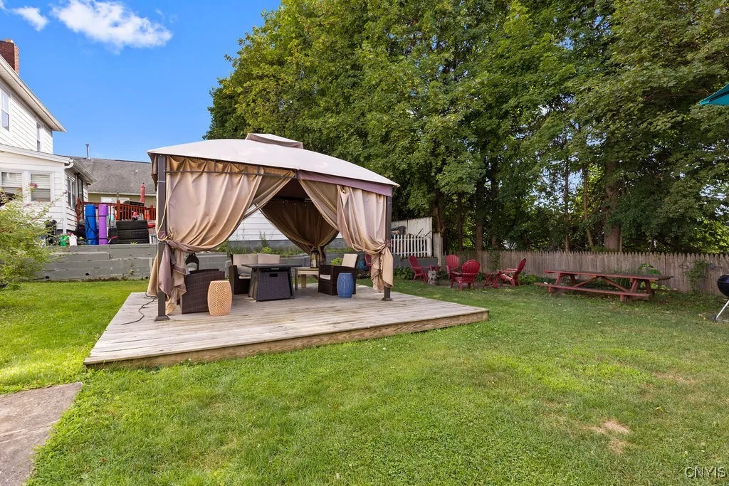 306 Darrow Avenue, Geddes, New York 13209, Geddes, New York 13209, 6 Bedrooms Bedrooms, ,2 BathroomsBathrooms,Residential,Closed,306 Darrow Avenue, Geddes, New York 13209,0,S1624696