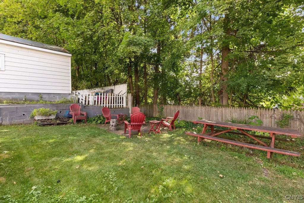 306 Darrow Avenue, Geddes, New York 13209, Geddes, New York 13209, 6 Bedrooms Bedrooms, ,2 BathroomsBathrooms,Residential,Closed,306 Darrow Avenue, Geddes, New York 13209,0,S1624696