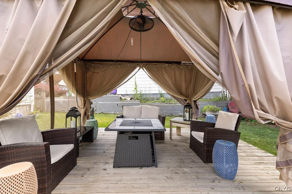 306 Darrow Avenue, Geddes, New York 13209, Geddes, New York 13209, 6 Bedrooms Bedrooms, ,2 BathroomsBathrooms,Residential,Closed,306 Darrow Avenue, Geddes, New York 13209,0,S1624696