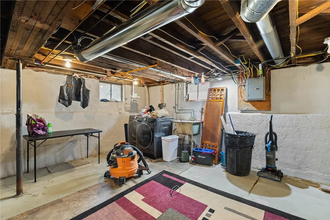 86 Henley Street, Rochester, New York 14612, Rochester, New York 14612, 3 Bedrooms Bedrooms, 8 Rooms Rooms,1 BathroomBathrooms,Residential,Closed,86 Henley Street, Rochester, New York 14612,0,R1624828