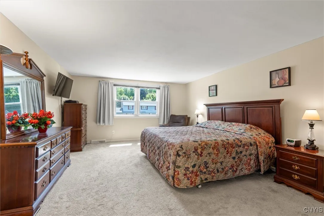 5240 Wethersfield Road, Dewitt, New York 13078, De Witt, New York 13078, 4 Bedrooms Bedrooms, 13 Rooms Rooms,2 BathroomsBathrooms,Residential,Closed,5240 Wethersfield Road, Dewitt, New York 13078,0,S1624919