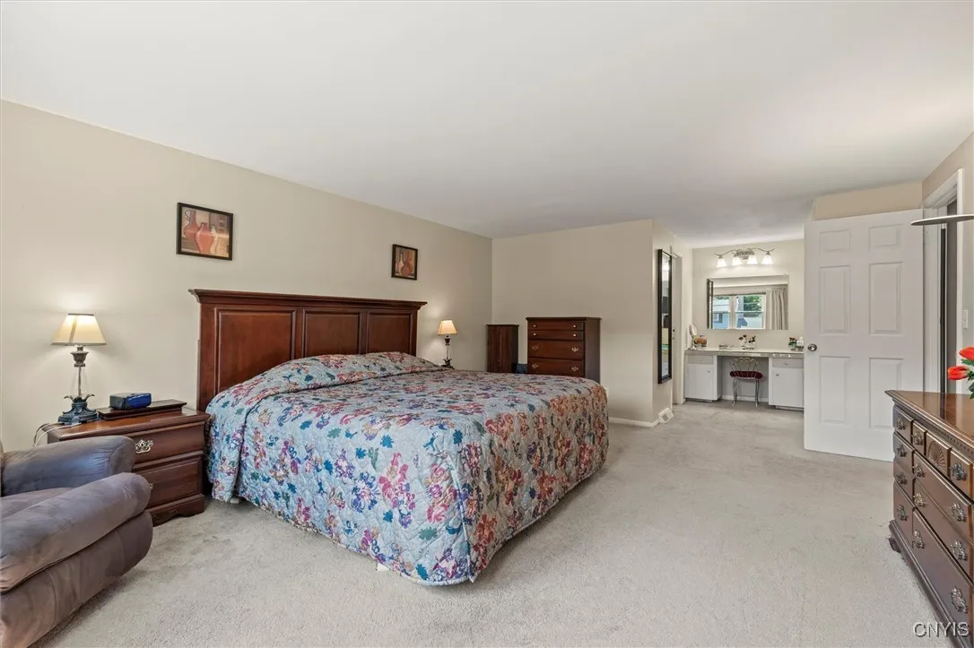 5240 Wethersfield Road, Dewitt, New York 13078, De Witt, New York 13078, 4 Bedrooms Bedrooms, 13 Rooms Rooms,2 BathroomsBathrooms,Residential,Closed,5240 Wethersfield Road, Dewitt, New York 13078,0,S1624919