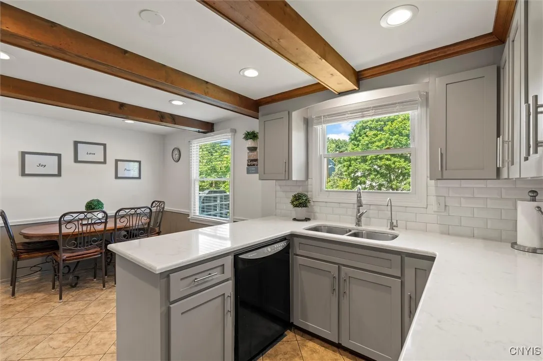 5240 Wethersfield Road, Dewitt, New York 13078, De Witt, New York 13078, 4 Bedrooms Bedrooms, 13 Rooms Rooms,2 BathroomsBathrooms,Residential,Closed,5240 Wethersfield Road, Dewitt, New York 13078,0,S1624919