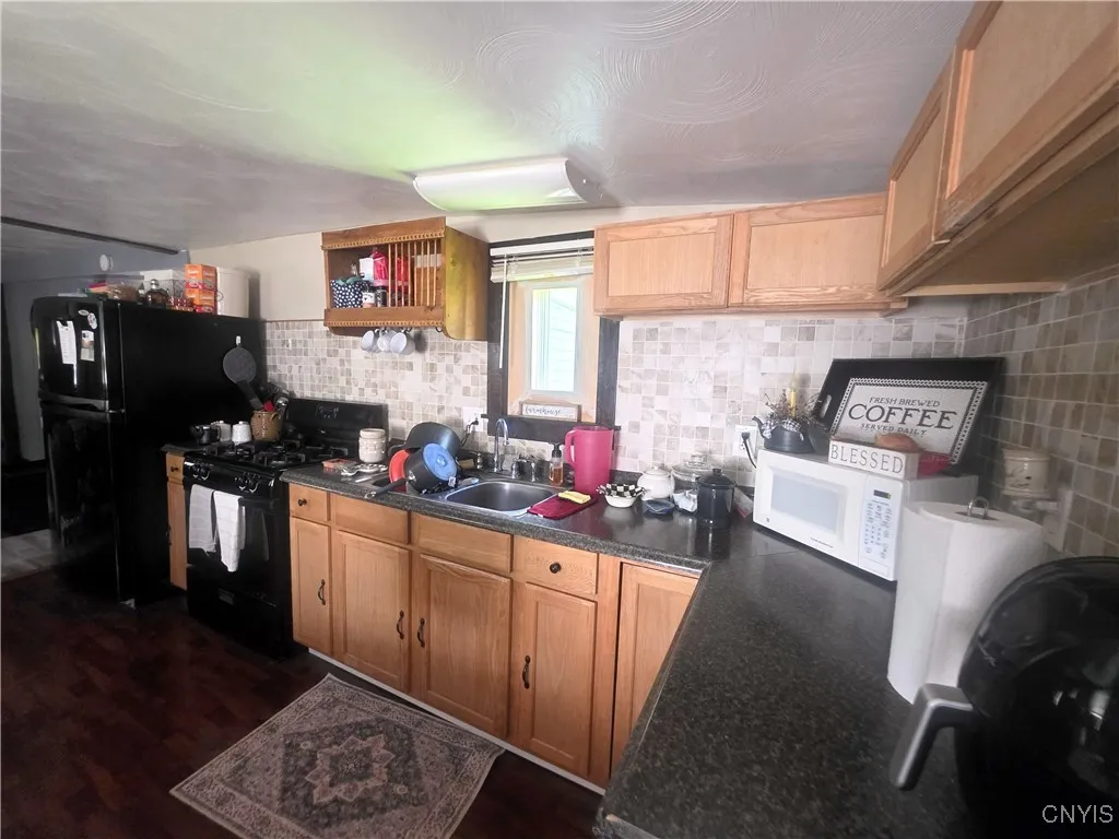 11841 Bentley Road, Galen, New York 14433, Galen, New York 14433, 2 Bedrooms Bedrooms, 6 Rooms Rooms,1 BathroomBathrooms,Residential,For Sale,11841 Bentley Road, Galen, New York 14433,S1624784