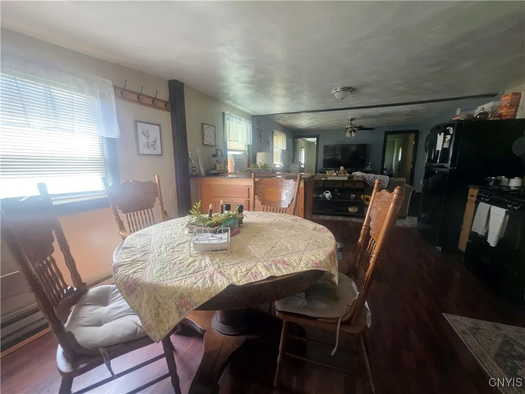 11841 Bentley Road, Galen, New York 14433, Galen, New York 14433, 2 Bedrooms Bedrooms, 6 Rooms Rooms,1 BathroomBathrooms,Residential,For Sale,11841 Bentley Road, Galen, New York 14433,S1624784