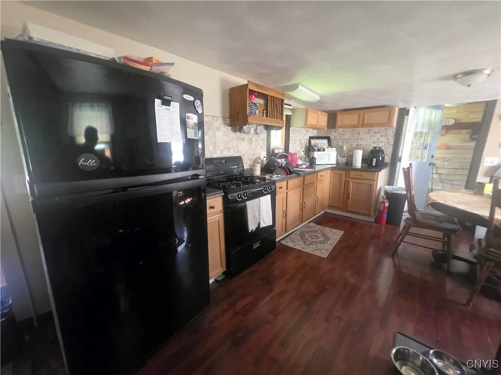 11841 Bentley Road, Galen, New York 14433, Galen, New York 14433, 2 Bedrooms Bedrooms, 6 Rooms Rooms,1 BathroomBathrooms,Residential,For Sale,11841 Bentley Road, Galen, New York 14433,S1624784