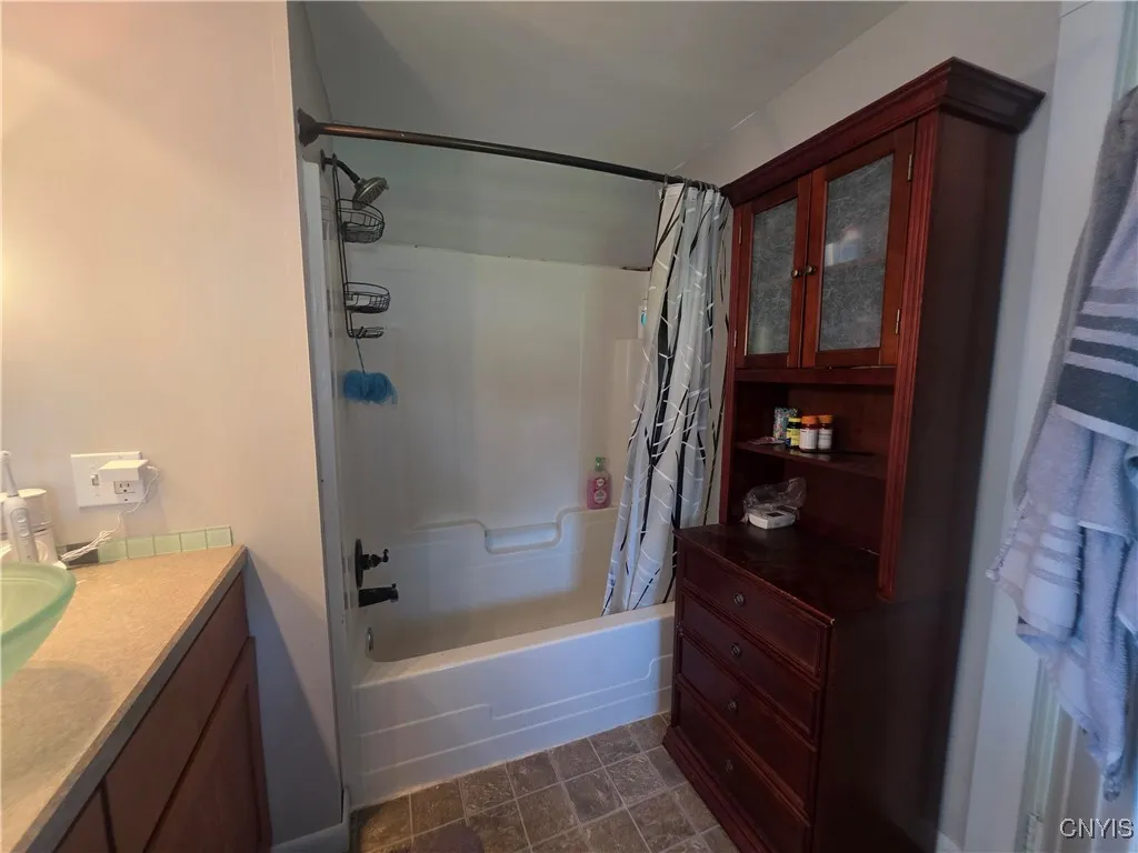 11845 Bentley Road, Galen, New York 14433, Galen, New York 14433, 1 Bedroom Bedrooms, 5 Rooms Rooms,1 BathroomBathrooms,Residential,For Sale,11845 Bentley Road, Galen, New York 14433,0,S1624783