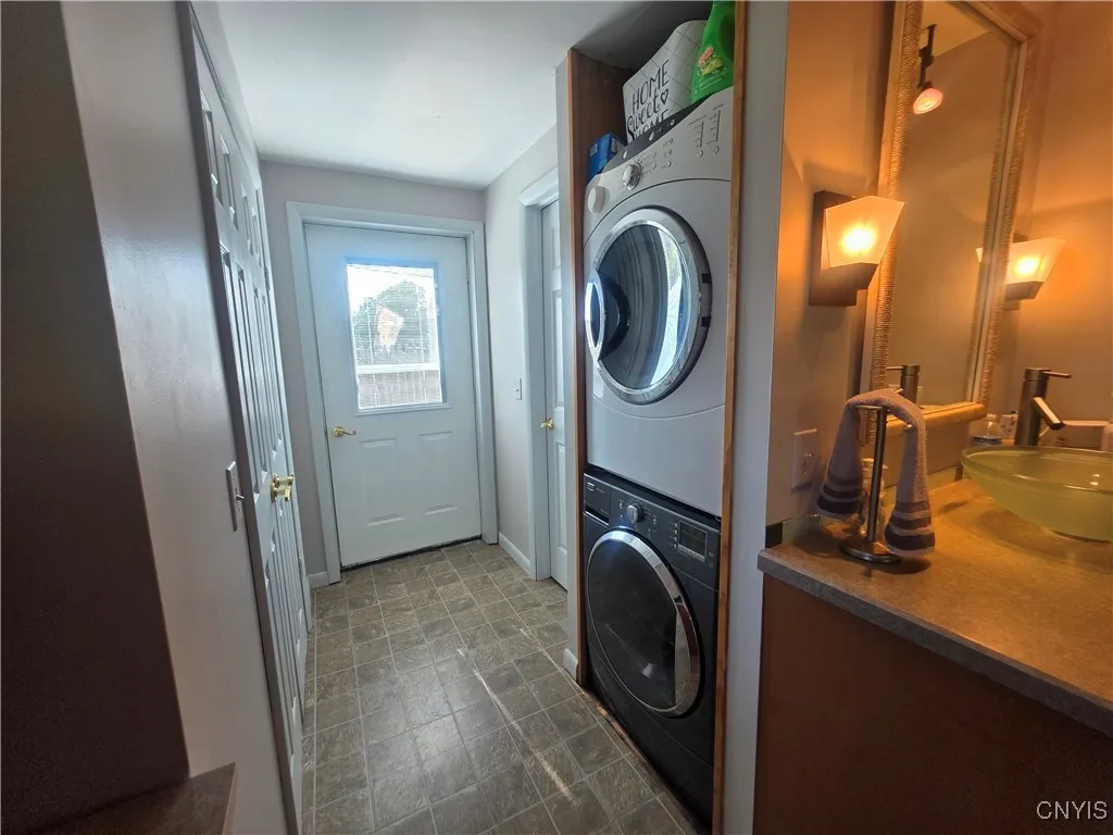 11845 Bentley Road, Galen, New York 14433, Galen, New York 14433, 1 Bedroom Bedrooms, 5 Rooms Rooms,1 BathroomBathrooms,Residential,For Sale,11845 Bentley Road, Galen, New York 14433,0,S1624783
