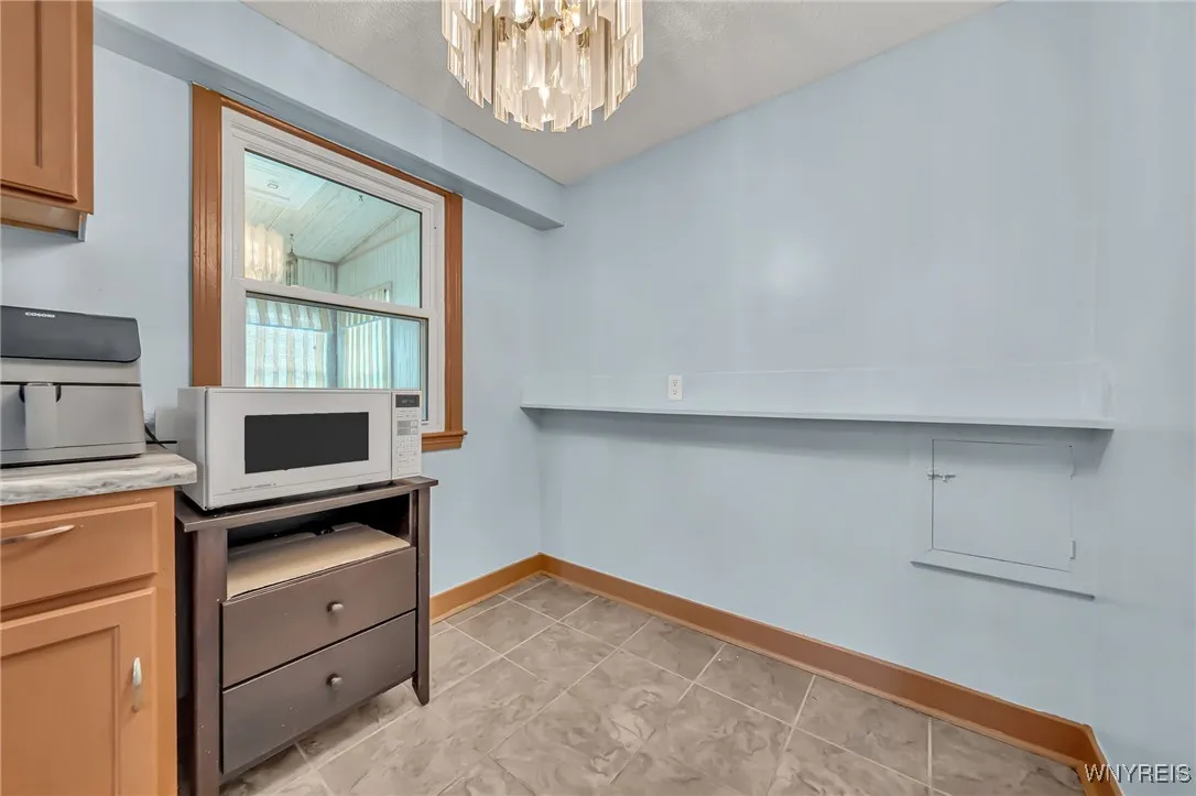 450 Maynard Drive, Amherst, New York 14226, Amherst, New York 14226, 3 Bedrooms Bedrooms, 7 Rooms Rooms,1 BathroomBathrooms,Residential,For Sale,450 Maynard Drive, Amherst, New York 14226,B1623892