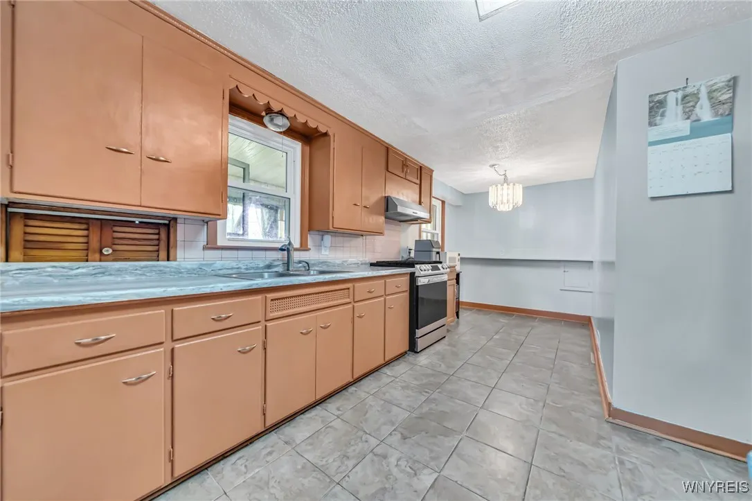 450 Maynard Drive, Amherst, New York 14226, Amherst, New York 14226, 3 Bedrooms Bedrooms, 7 Rooms Rooms,1 BathroomBathrooms,Residential,For Sale,450 Maynard Drive, Amherst, New York 14226,B1623892