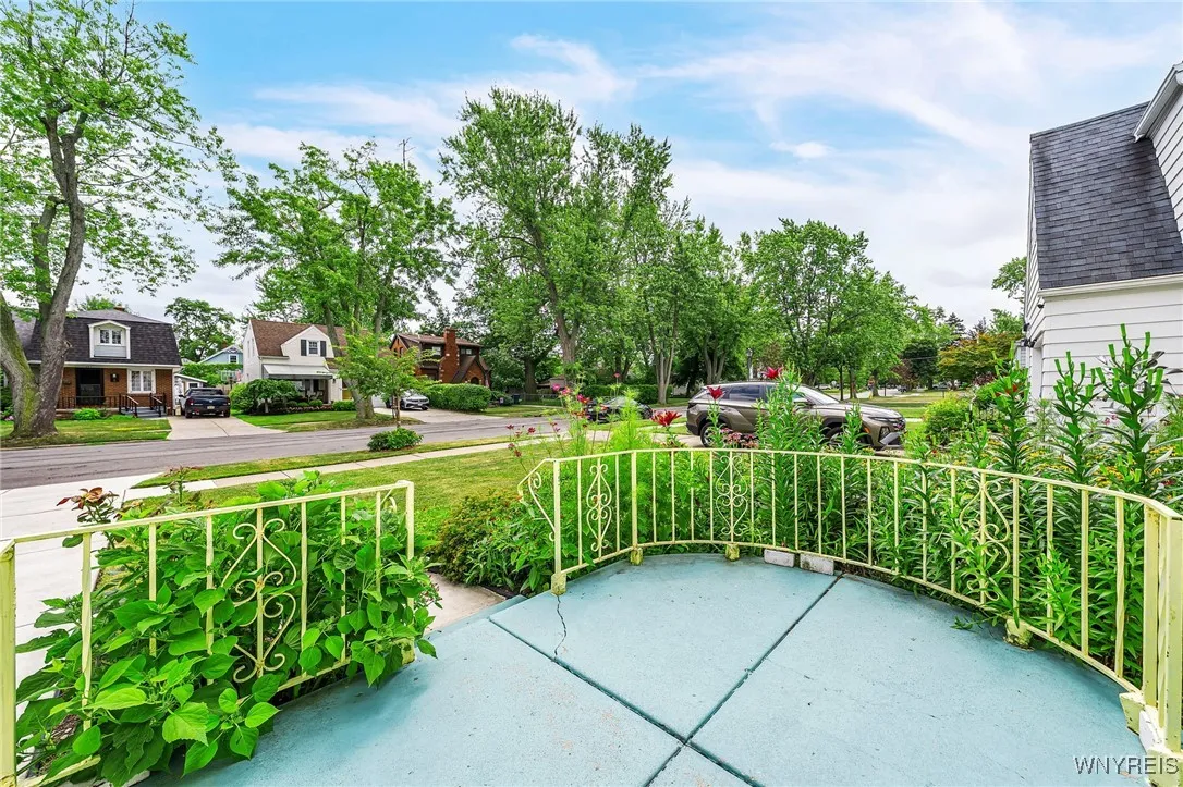 450 Maynard Drive, Amherst, New York 14226, Amherst, New York 14226, 3 Bedrooms Bedrooms, 7 Rooms Rooms,1 BathroomBathrooms,Residential,For Sale,450 Maynard Drive, Amherst, New York 14226,B1623892