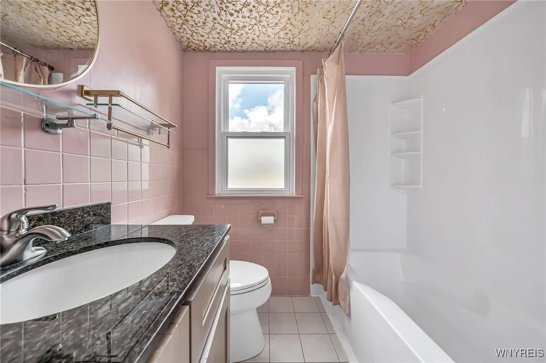 450 Maynard Drive, Amherst, New York 14226, Amherst, New York 14226, 3 Bedrooms Bedrooms, 7 Rooms Rooms,1 BathroomBathrooms,Residential,For Sale,450 Maynard Drive, Amherst, New York 14226,B1623892