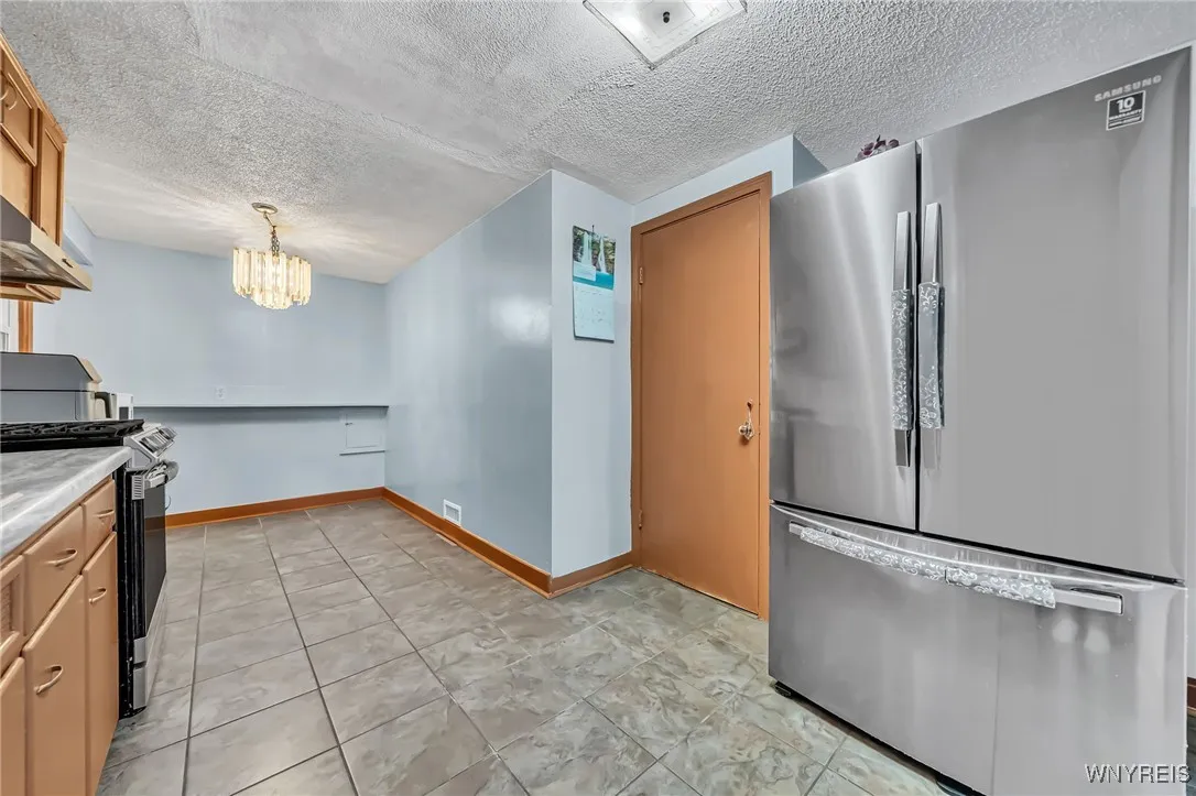 450 Maynard Drive, Amherst, New York 14226, Amherst, New York 14226, 3 Bedrooms Bedrooms, 7 Rooms Rooms,1 BathroomBathrooms,Residential,For Sale,450 Maynard Drive, Amherst, New York 14226,B1623892