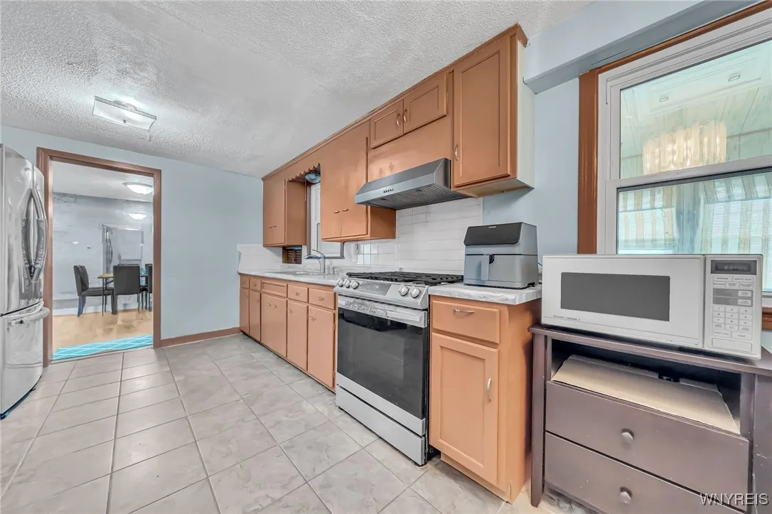 450 Maynard Drive, Amherst, New York 14226, Amherst, New York 14226, 3 Bedrooms Bedrooms, 7 Rooms Rooms,1 BathroomBathrooms,Residential,For Sale,450 Maynard Drive, Amherst, New York 14226,B1623892