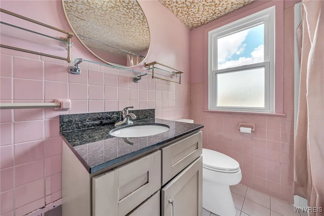 450 Maynard Drive, Amherst, New York 14226, Amherst, New York 14226, 3 Bedrooms Bedrooms, 7 Rooms Rooms,1 BathroomBathrooms,Residential,For Sale,450 Maynard Drive, Amherst, New York 14226,B1623892