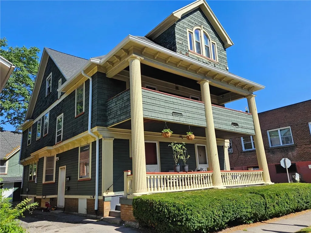 3-3.5 Sumner Park, Rochester, New York 14607, Rochester, New York 14607, 6 Bedrooms Bedrooms, ,Multi Family,Closed,3-3.5 Sumner Park, Rochester, New York 14607,0,R1624320