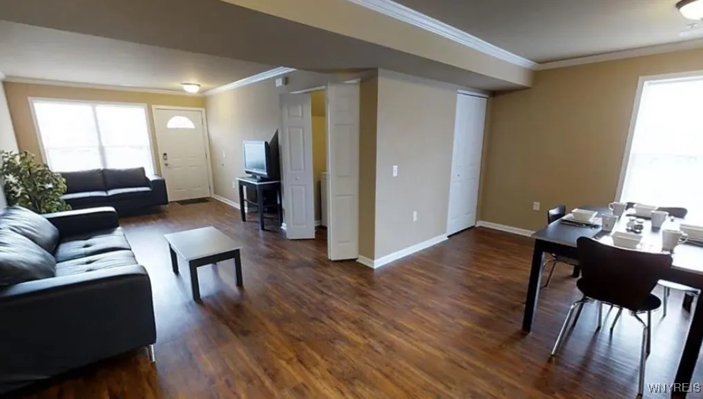 2217 Sweet Home #44 Road, Amherst, New York 14228, Amherst, New York 14228, 3 Bedrooms Bedrooms, 5 Rooms Rooms,3 BathroomsBathrooms,Residential Lease,For Rent,2217 Sweet Home #44 Road, Amherst, New York 14228,B1624702