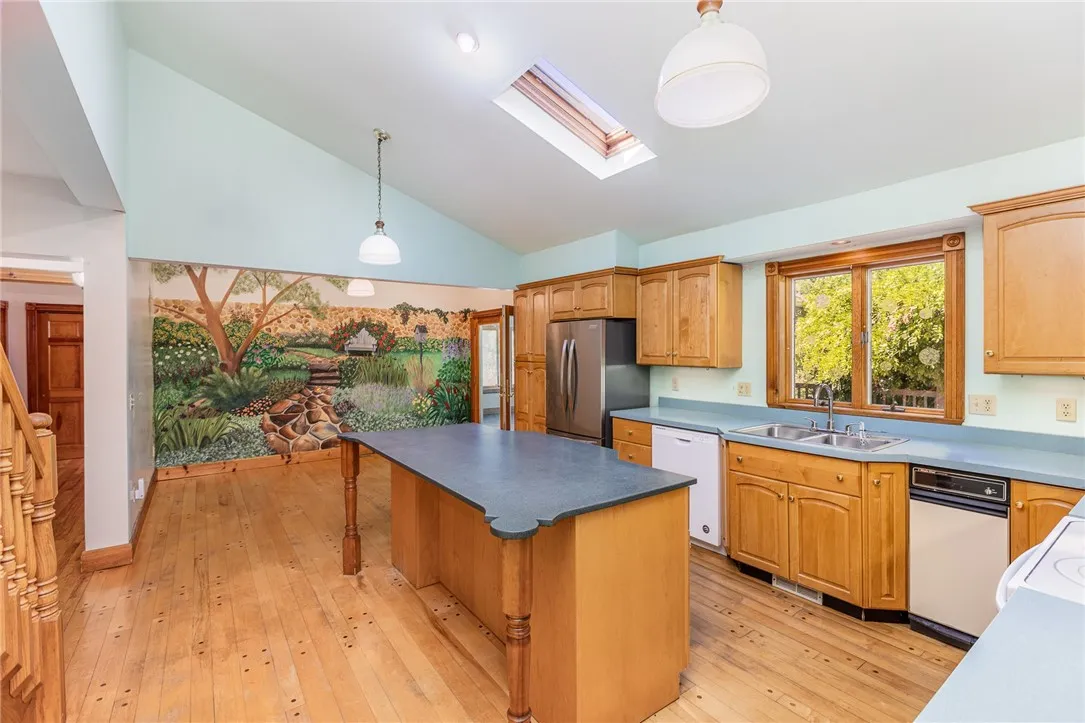 Eat In Kitchen with Island