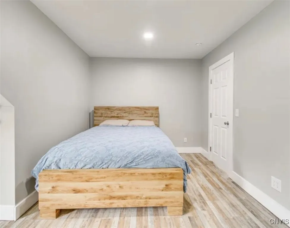 276 Lakeshore Road, Oswego, New York 13126, Oswego, New York 13126, 7 Bedrooms Bedrooms, 12 Rooms Rooms,2 BathroomsBathrooms,Residential Lease,For Rent,276 Lakeshore Road, Oswego, New York 13126,S1624669