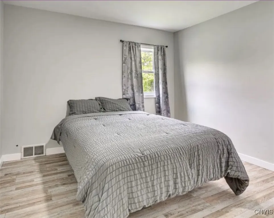276 Lakeshore Road, Oswego, New York 13126, Oswego, New York 13126, 7 Bedrooms Bedrooms, 12 Rooms Rooms,2 BathroomsBathrooms,Residential Lease,For Rent,276 Lakeshore Road, Oswego, New York 13126,S1624669