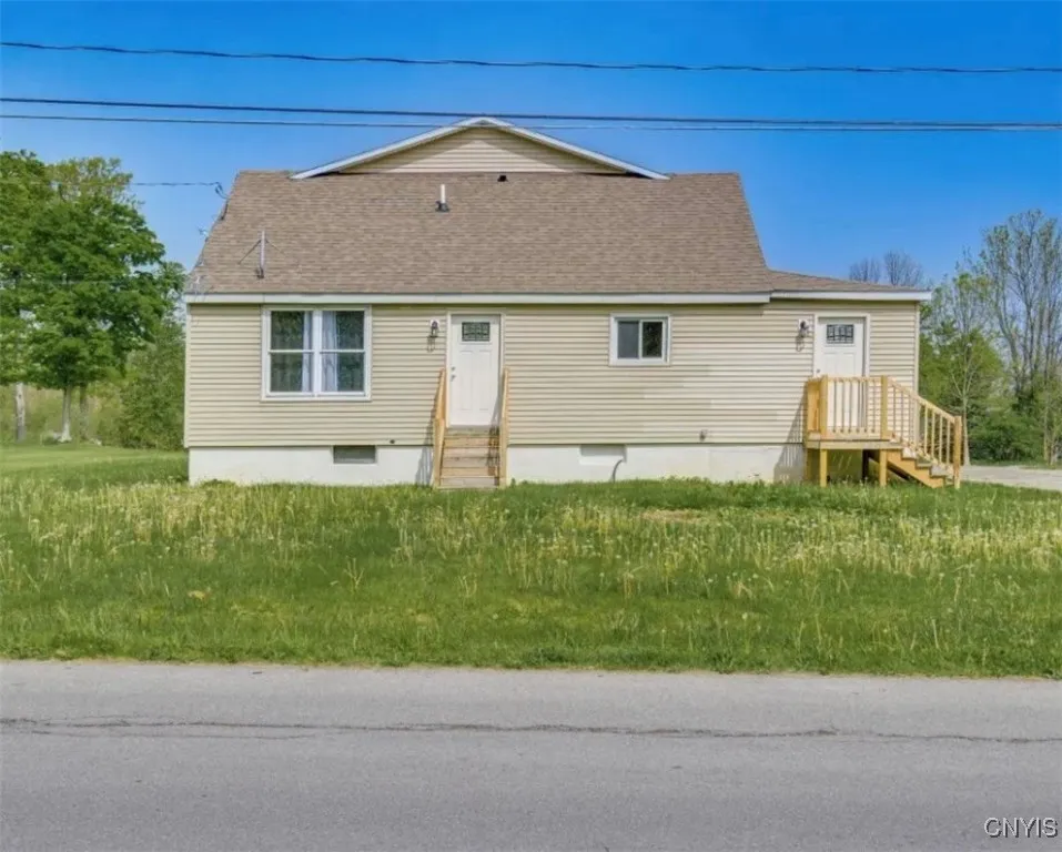 276 Lakeshore Road, Oswego, New York 13126, Oswego, New York 13126, 7 Bedrooms Bedrooms, 12 Rooms Rooms,2 BathroomsBathrooms,Residential Lease,For Rent,276 Lakeshore Road, Oswego, New York 13126,S1624669