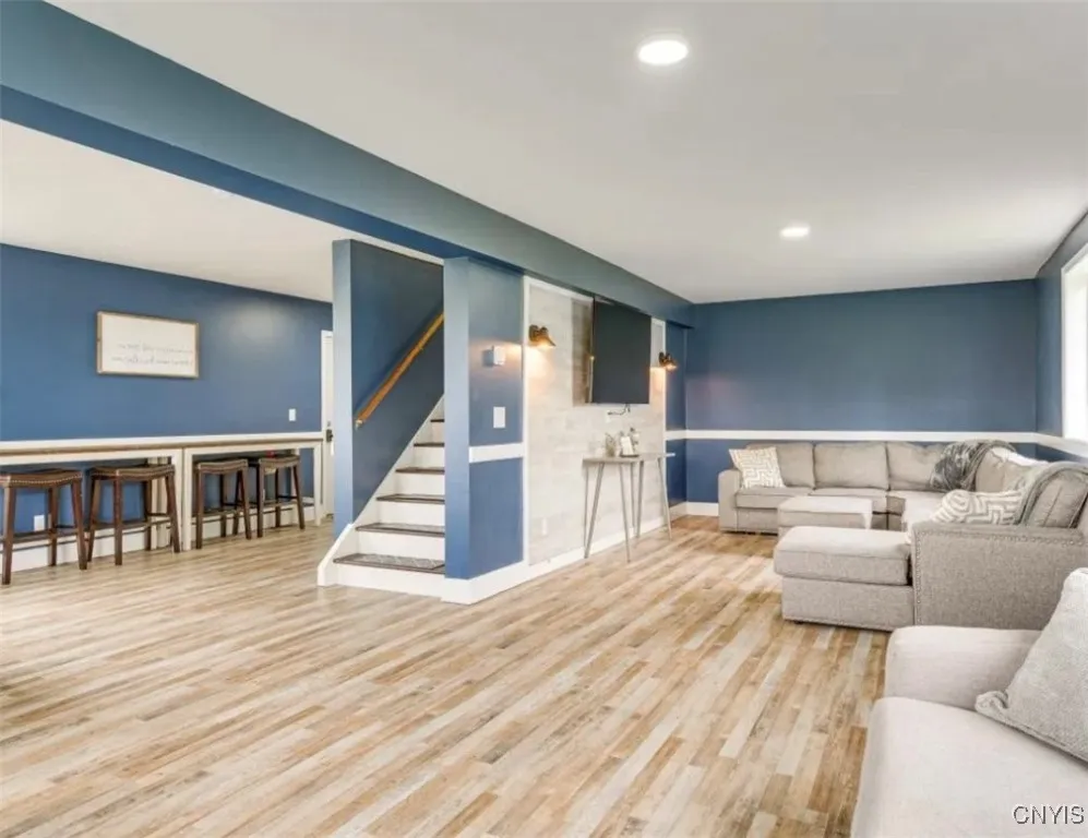 276 Lakeshore Road, Oswego, New York 13126, Oswego, New York 13126, 7 Bedrooms Bedrooms, 12 Rooms Rooms,2 BathroomsBathrooms,Residential Lease,For Rent,276 Lakeshore Road, Oswego, New York 13126,S1624669