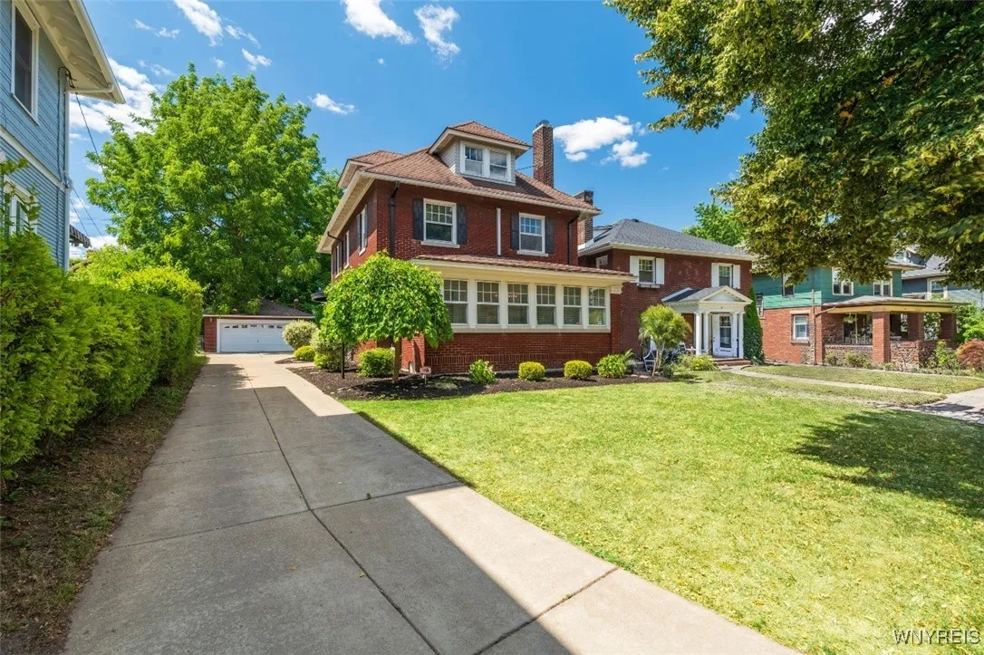 36 University Avenue, Buffalo, New York 14214, Buffalo, New York 14214, 3 Bedrooms Bedrooms, 9 Rooms Rooms,2 BathroomsBathrooms,Residential,For Sale,36 University Avenue, Buffalo, New York 14214,B1624952