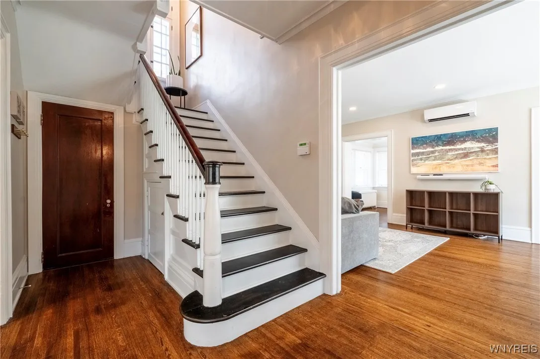 36 University Avenue, Buffalo, New York 14214, Buffalo, New York 14214, 3 Bedrooms Bedrooms, 9 Rooms Rooms,2 BathroomsBathrooms,Residential,For Sale,36 University Avenue, Buffalo, New York 14214,B1624952