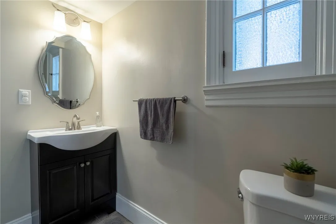36 University Avenue, Buffalo, New York 14214, Buffalo, New York 14214, 3 Bedrooms Bedrooms, 9 Rooms Rooms,2 BathroomsBathrooms,Residential,For Sale,36 University Avenue, Buffalo, New York 14214,B1624952